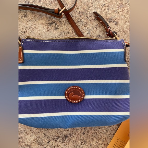 Authentic Dooney & Bourke Purse - Picture 2 of 5